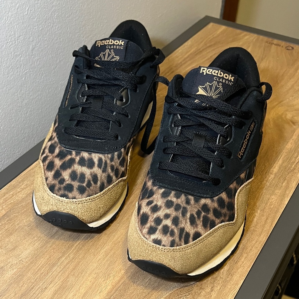 Reebok Classic Tan and Black Leopard Sneakers - Size 10 - Picture 8 of 8